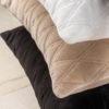 Coussin velours bleu Dasha – Image 4