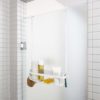 Caddie de douche Flex. Organiseur de douche à étagère, à suspendre, coloris blanc. – Image 3