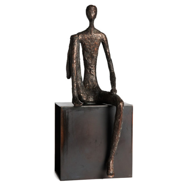 Personne assise 53,5 cm