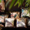 Coussin Paons velours blancs – Image 4