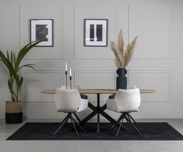 Table de repas ovale en chêne naturel 220 cm Kinsley