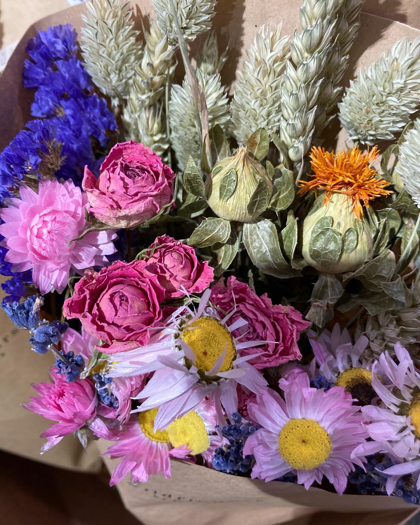 Arrivage de jolis bouquets de fleurs séchées pour …